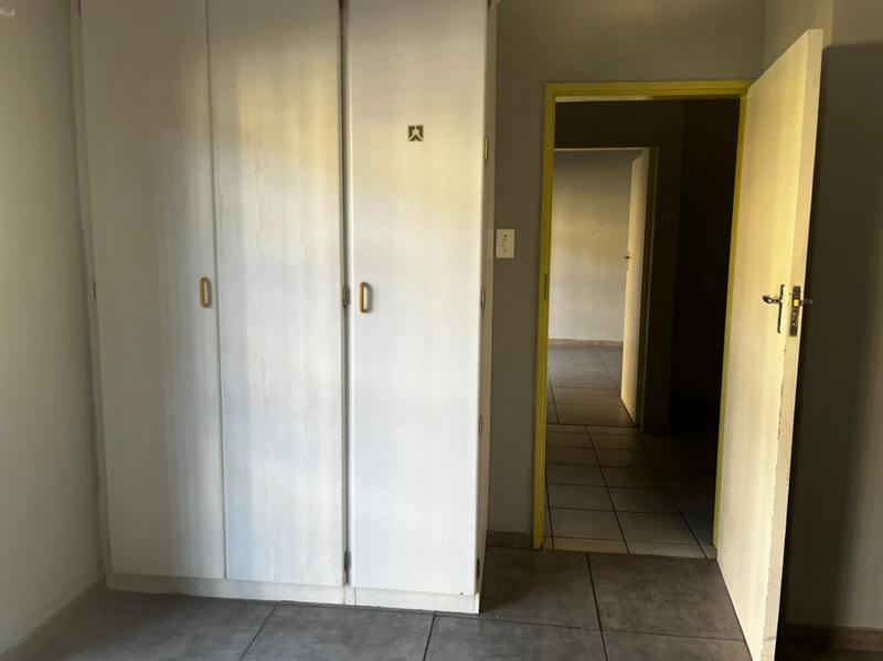 2 Bedroom Property for Sale in Kannoniers Park North West